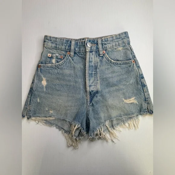 ZARA High-Waisted Distressed Denim Shorts – Size 0 – Light Wash Vintage Style - Picture 7 of 7